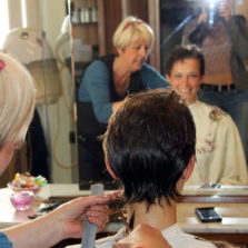 Luigi coiffeur parrucchiere a lucca professionista nel mondo dell'hair stylist.